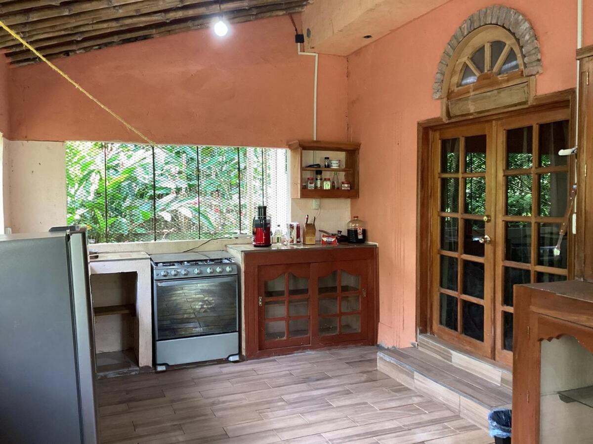 Exotic Flower Cabin2 Pool Agua Bendita Ngoại thất bức ảnh
